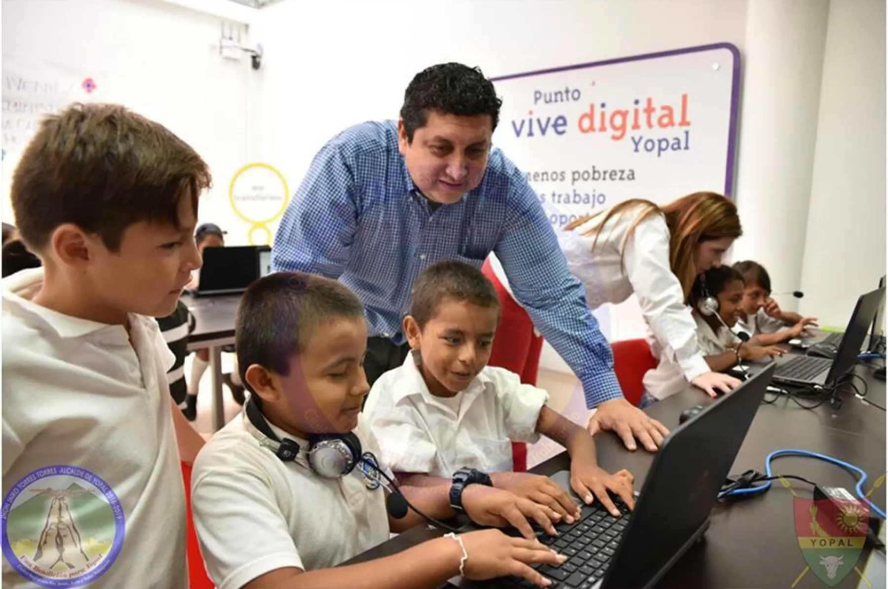Inauguraron un nuevo Punto Vive Digital en el Megacolegio, Llano Lindo.